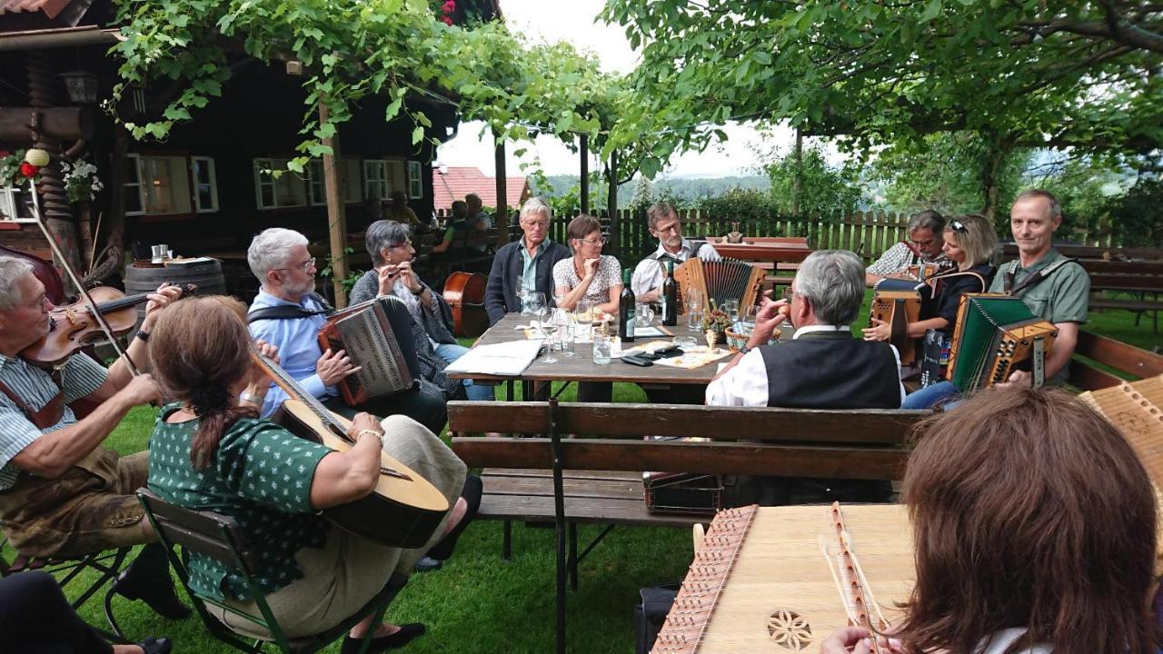Gaestehaus Der Gamser Winzerstube Bad Gams ภายนอก รูปภาพ