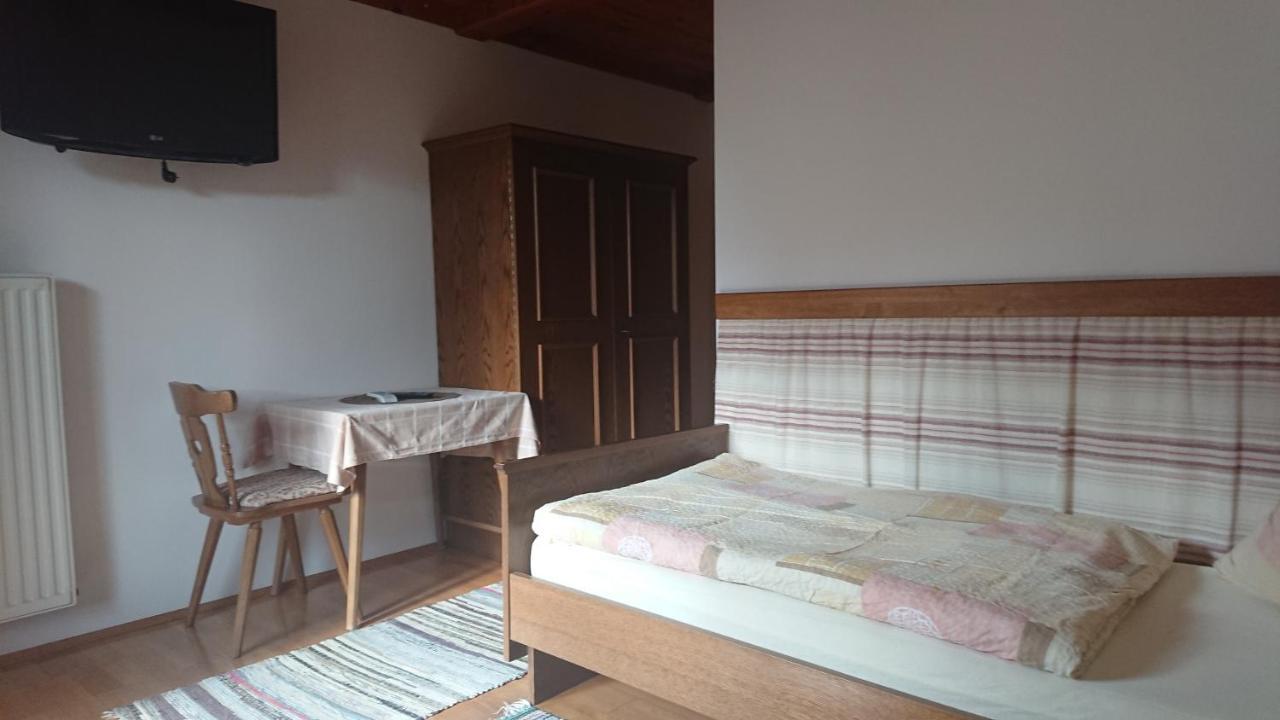 Gaestehaus Der Gamser Winzerstube Bad Gams ภายนอก รูปภาพ